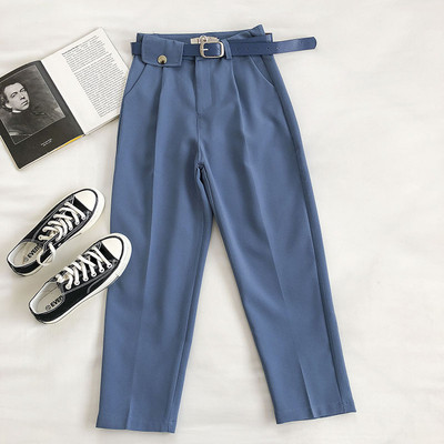 Modern női nadrág övvel és zsebbel