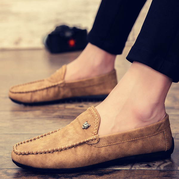 Öko-seemisnahast moodsad metallelemendiga mokasiinid