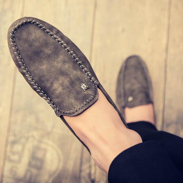 Öko-seemisnahast moodsad metallelemendiga mokasiinid