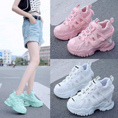 Γυναικεία μοντέρνα αθλητικά παπούτσια με υψηλή πλατφόρμα