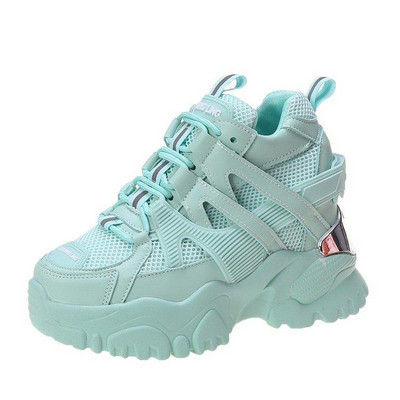 Γυναικεία μοντέρνα αθλητικά παπούτσια με υψηλή πλατφόρμα