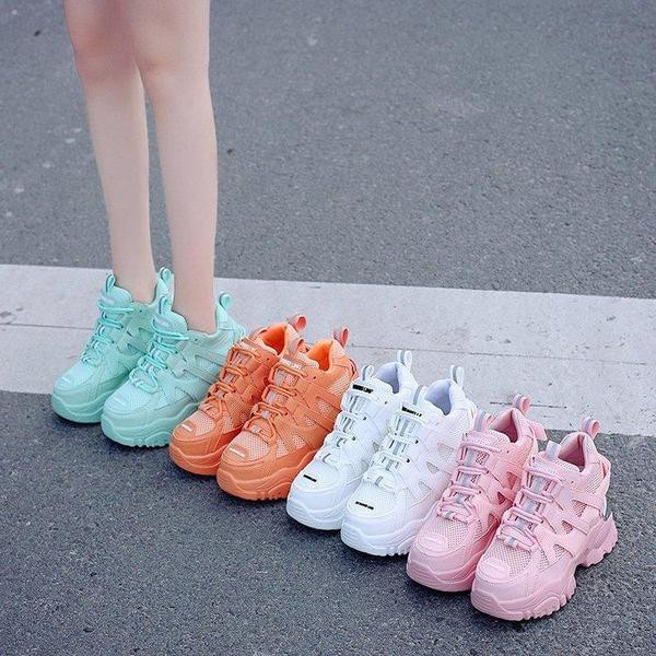 Γυναικεία μοντέρνα αθλητικά παπούτσια με υψηλή πλατφόρμα