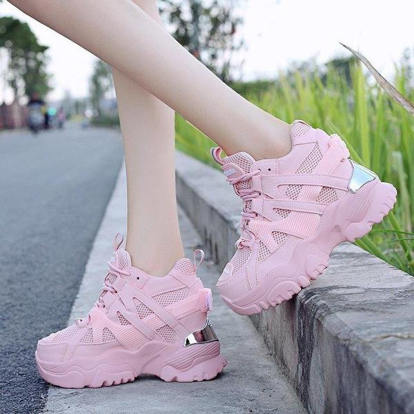 Γυναικεία μοντέρνα αθλητικά παπούτσια με υψηλή πλατφόρμα