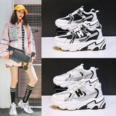 Γυναικεία μοντέρνα αθλητικά παπούτσια με ψηλή σόλα