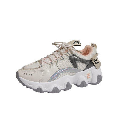 Női tornacipő magas talppal, színes fűzőkkel