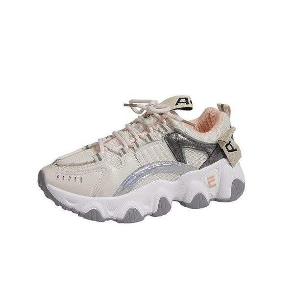 Női tornacipő magas talppal, színes fűzőkkel