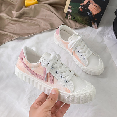 Modern női tornacipő textil megkötővel