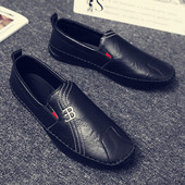 Μοντέρνα έκο δερμάτινα μοκασίνια ανδρικά με κεντήματα