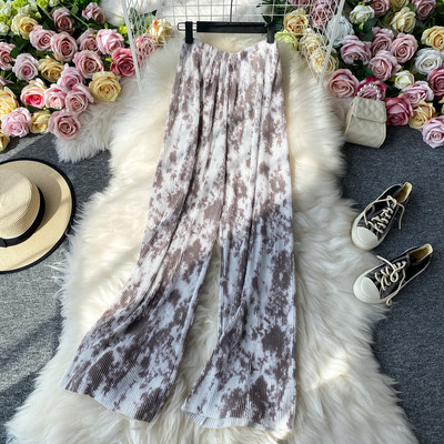 Plisirane ženske hlače širokog modela s visokim strukom