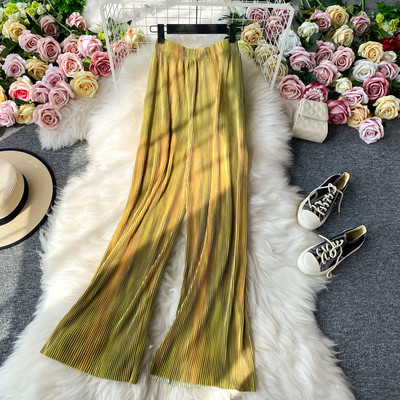 Plisirane ženske hlače širokog modela s visokim strukom