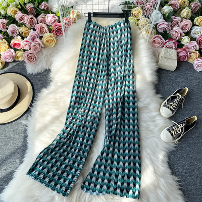 Plisirane ženske hlače širokog modela s visokim strukom