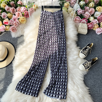 Plisirane ženske hlače širokog modela s visokim strukom