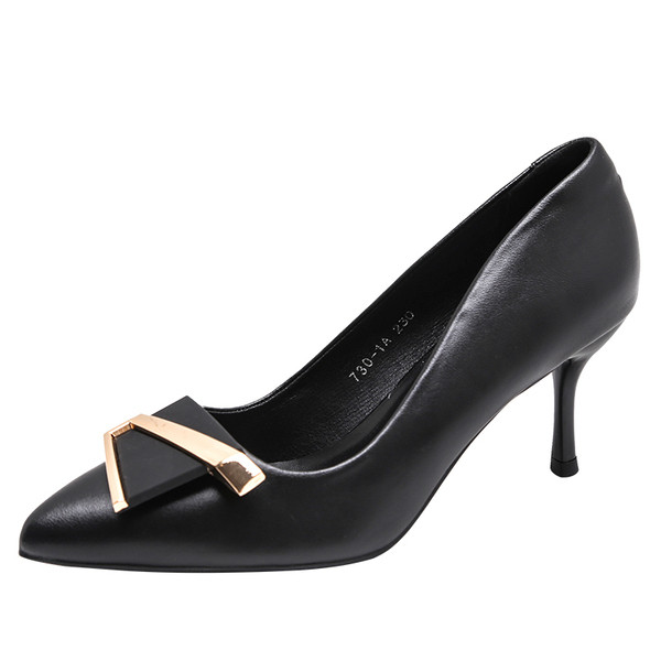 Γυναικεία casual  παπούτσια με μεταλλική διακόσμηση