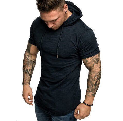 Férfi alkalmi blúz nyakkendővel és kapucnival