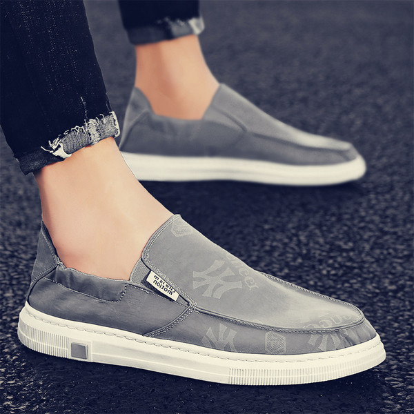 Ανδρικά μοκασίνια  με επίπεδη σόλα