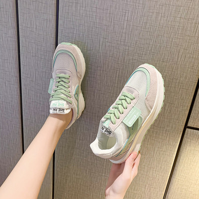 Γυναικεία αθλητικά  παπούτσια  με κορδόνια και επίπεδη σόλα