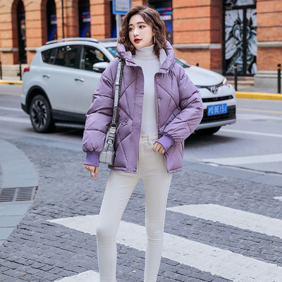 Γυναικείο μπουφάν φθινοπώρου-χειμώνα με κουκούλα: μοντέλο σε κόκκινο, κίτρινο, μπλε, μοβ, μαύρο, πράσινο