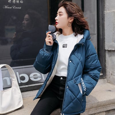 Γυναικείο μπουφάν φθινοπώρου-χειμώνα με κουκούλα: μοντέλο σε κόκκινο, κίτρινο, μπλε, μοβ, μαύρο, πράσινο