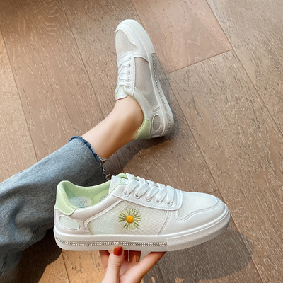 Νέο μοντέλο casual γυναικεία αθλητικά παπούτσια με κέντημα και επίπεδη σόλα