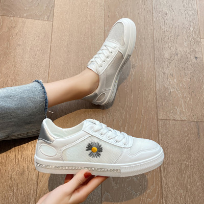 Νέο μοντέλο casual γυναικεία αθλητικά παπούτσια με κέντημα και επίπεδη σόλα