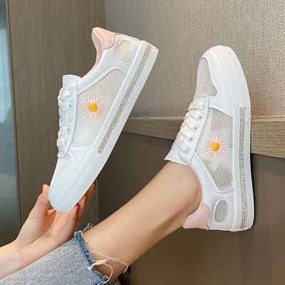 Νέο μοντέλο casual γυναικεία αθλητικά παπούτσια με κέντημα και επίπεδη σόλα