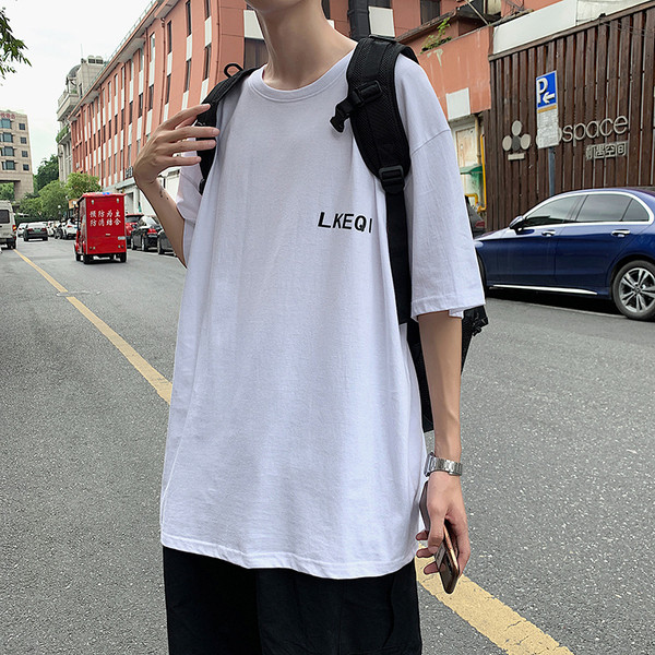 Lai tekstide ja lühikeste varrukatega T-särk meestele