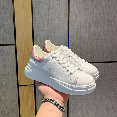 Μοντέρνα γυναικεία αθλητικά παπούτσια κατασκευασμένα από έκο δέρμα με κορδόνια