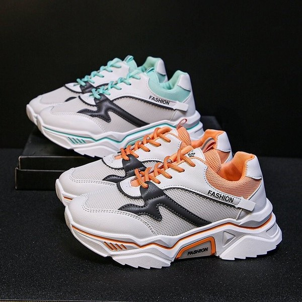 Σύγχρονα γυναικεία αθλητικά παπούτσια με ψηλή σόλα