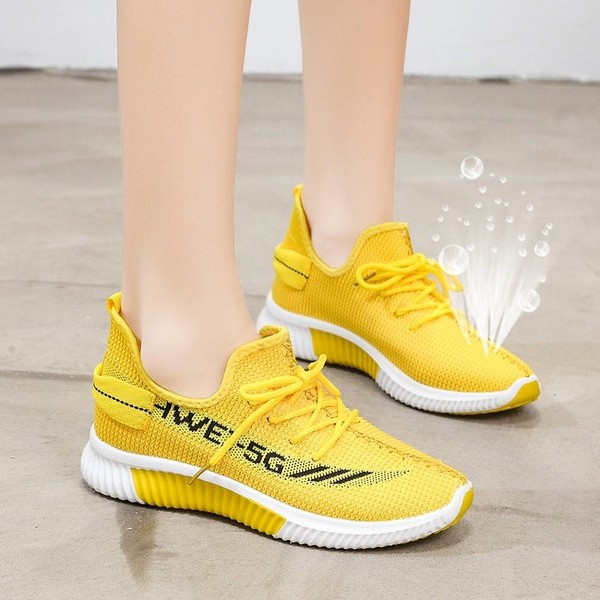 Γυναικεία σπορ και casual αθλητικά παπούτσια με κέντημα