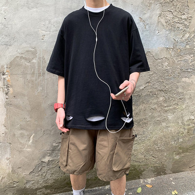 Nyári póló szakadt motívumokkal