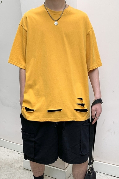 Nyári póló szakadt motívumokkal