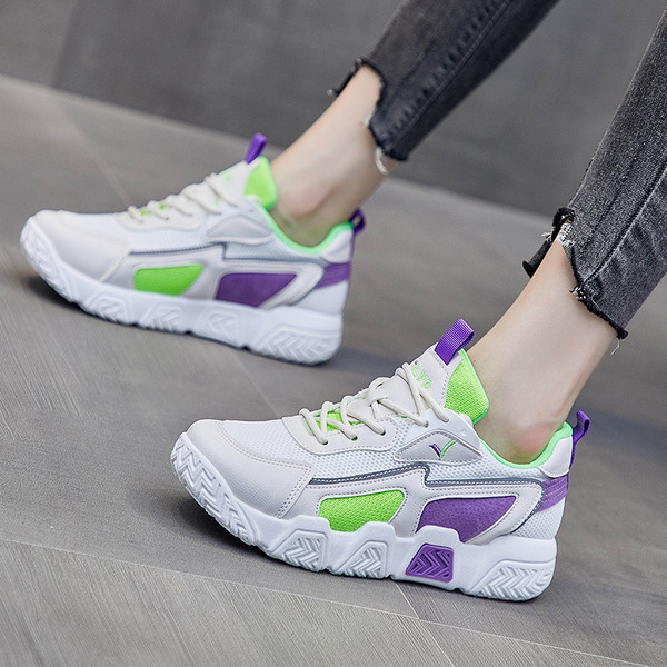 Νέο μοντέλο γυναικεία αθλητικά παπούτσια με σόλα 4 cm