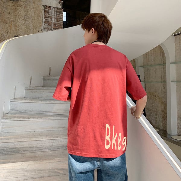 Aplikatsiooniga vabaaja t-särk meestele