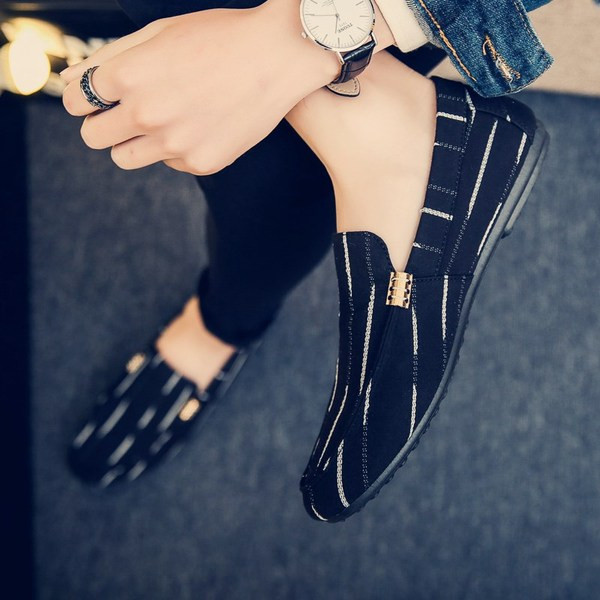 Lapos talpú vászon férfi mokaszinok