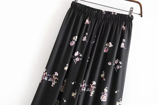 Γυναικείο παντελόνι με υψηλή μέση και λουλουδάτο μοτίβο - φαρδιά μοντέλο