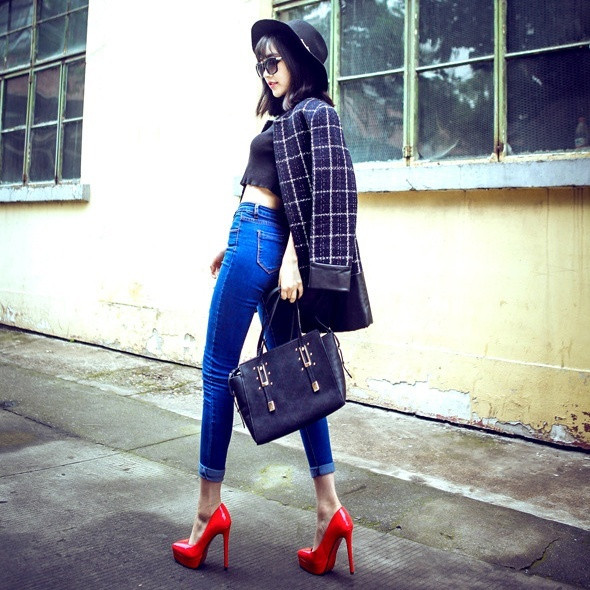 Γυναικεία μοντέρνα ψηλοτάκουνα παπούτσια από οικολογικό δέρμα