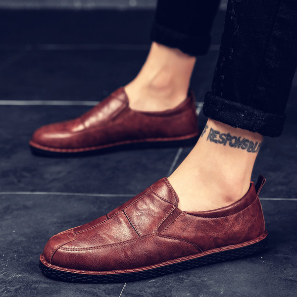 Férfi bőr mokaszin lapos talppal