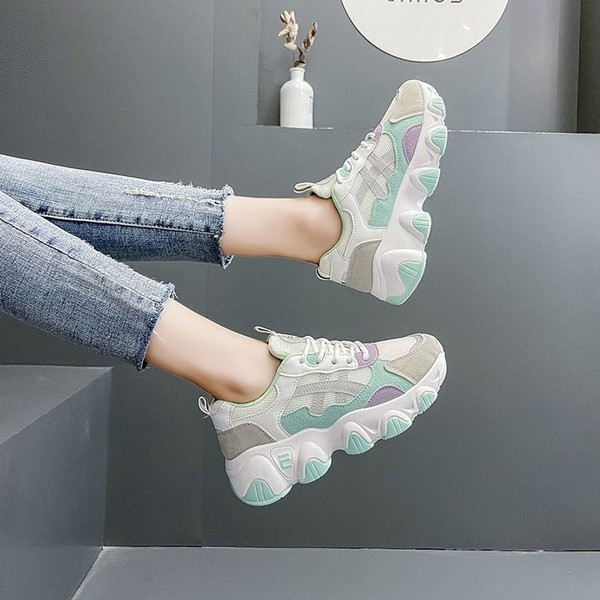 Modern női tornacipő ökobőr elemmel