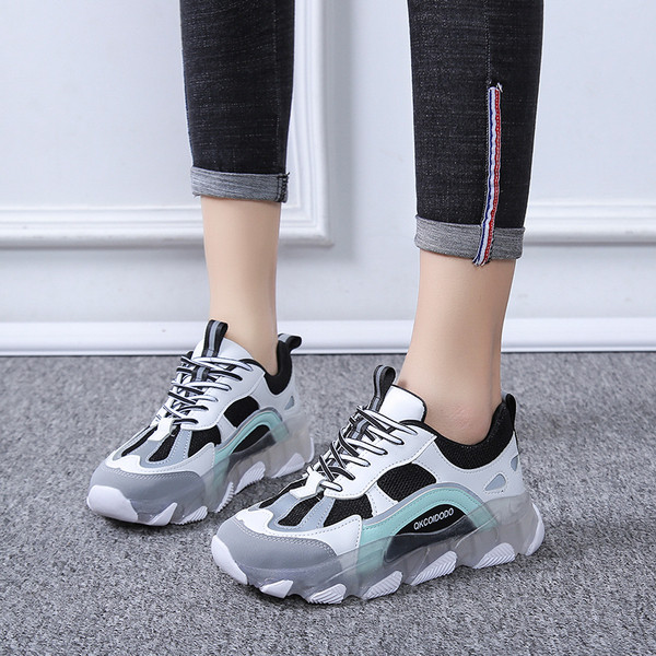 Casual αθλητικά παπούτσια με τραχιά σόλα