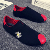 Naujo modelio vyriški mokasinai su siuvinėjimais