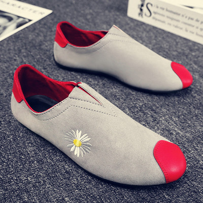 Naujo modelio vyriški mokasinai su siuvinėjimais