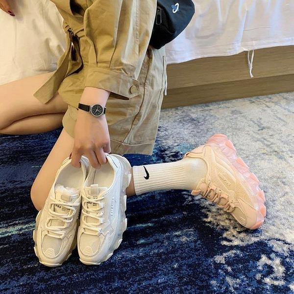 Νέο μοντέλο γυναικεία αθλητικά παπούτσια με λαστιχένια σόλα