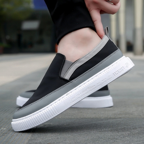 Ανδρικά μοκασίνια με επίπεδη σόλα σε τρία χρώματα