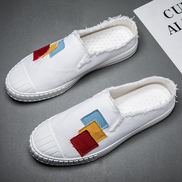 Ανδρικά μοντέρνα μοκασίνια με επίπεδη σόλα σε λευκό και μαύρο χρώμα