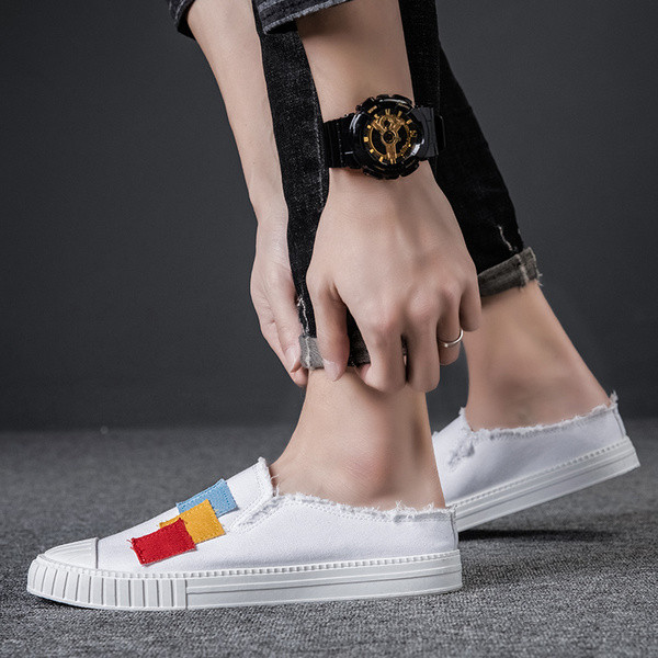 Ανδρικά μοντέρνα μοκασίνια με επίπεδη σόλα σε λευκό και μαύρο χρώμα