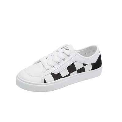 Γυναικεία αθλητικά παπούτσια με επίπεδη σόλα