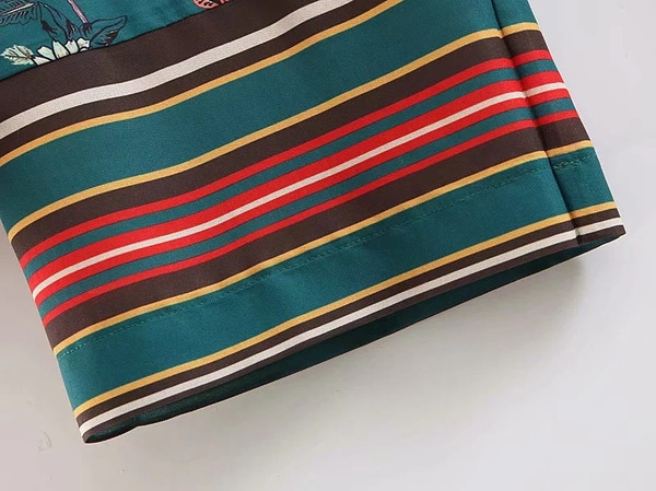 Naiste moodsad lillemustriga püksid - sirge mudel