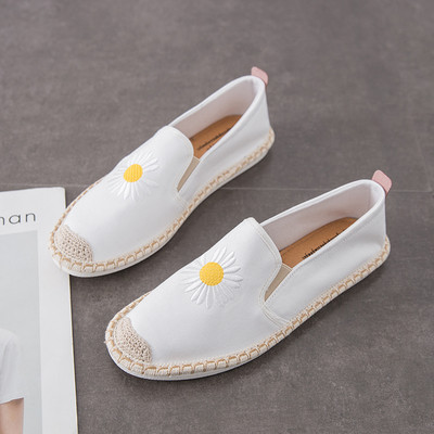 Ανδρικά μοκασίνια με κεντήματα και επίπεδη σόλα