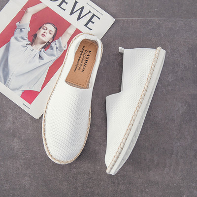 Légáteresztő férfi mokaszin lapos talppal