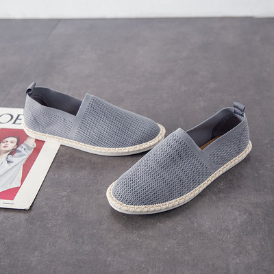 Légáteresztő férfi mokaszin lapos talppal